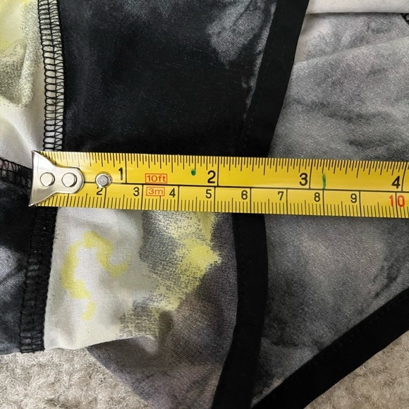 Lululemon Speed Shorts *2.5” Size 4 Citron Pink Tinted Canvas Lined - Picture 5 of 11